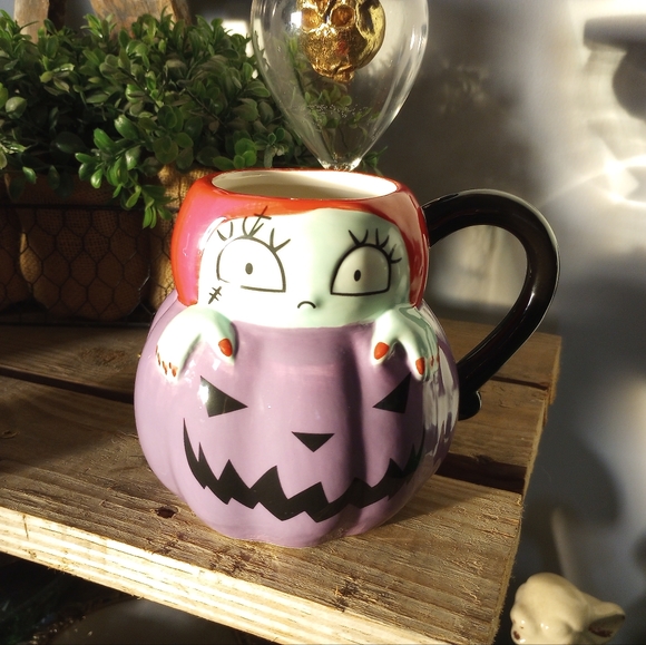 Nightmare Before Christmas 3d Sally Pumpkin Mug discontinued coffee cup 20 ounce - Picture 1 of 3